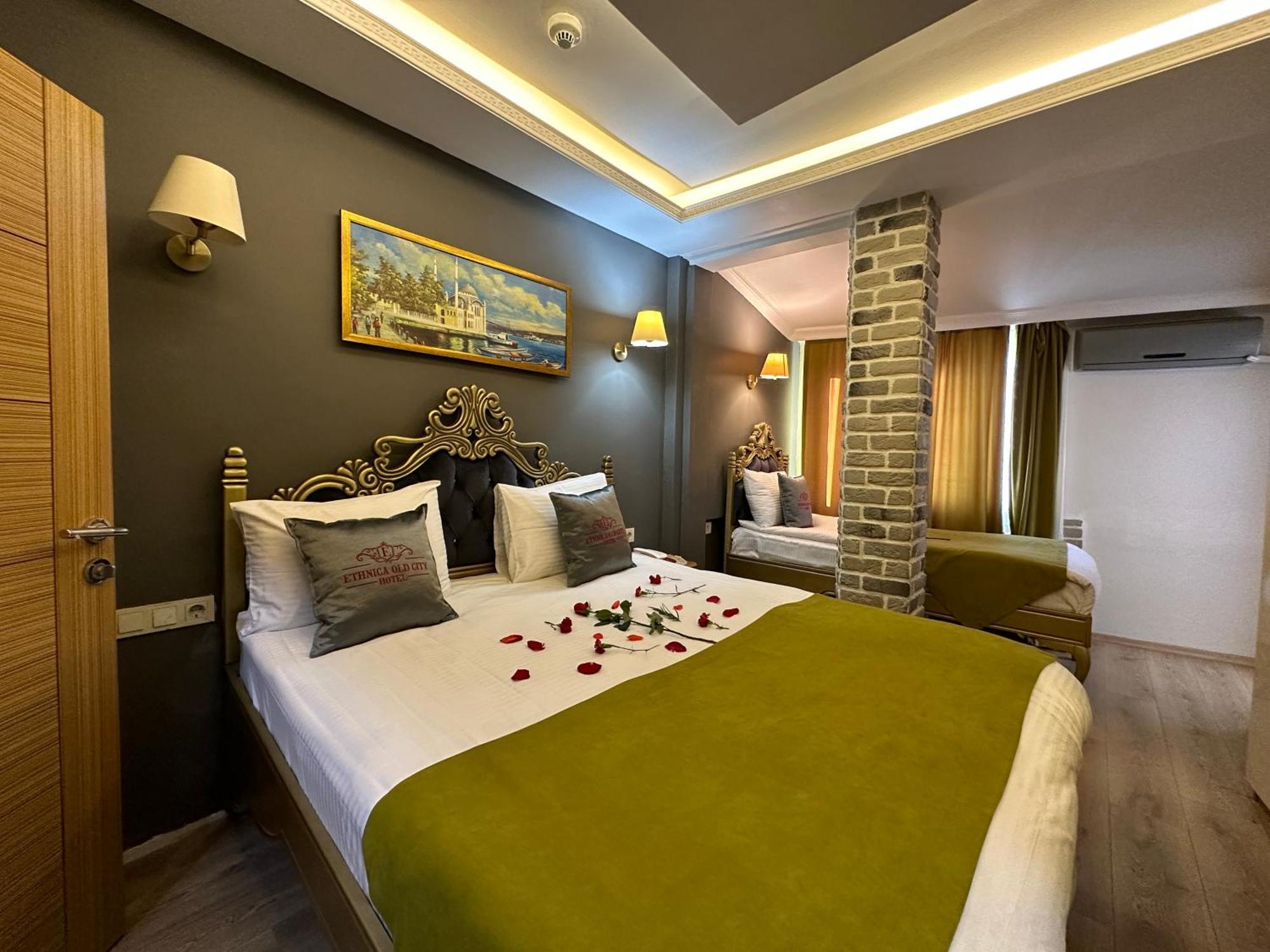 Otel Ethnica Old 2*